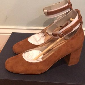 Brand new!  GAP shoes size 8